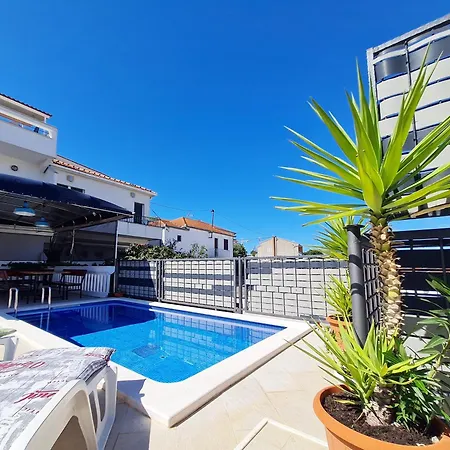 Apartament View *